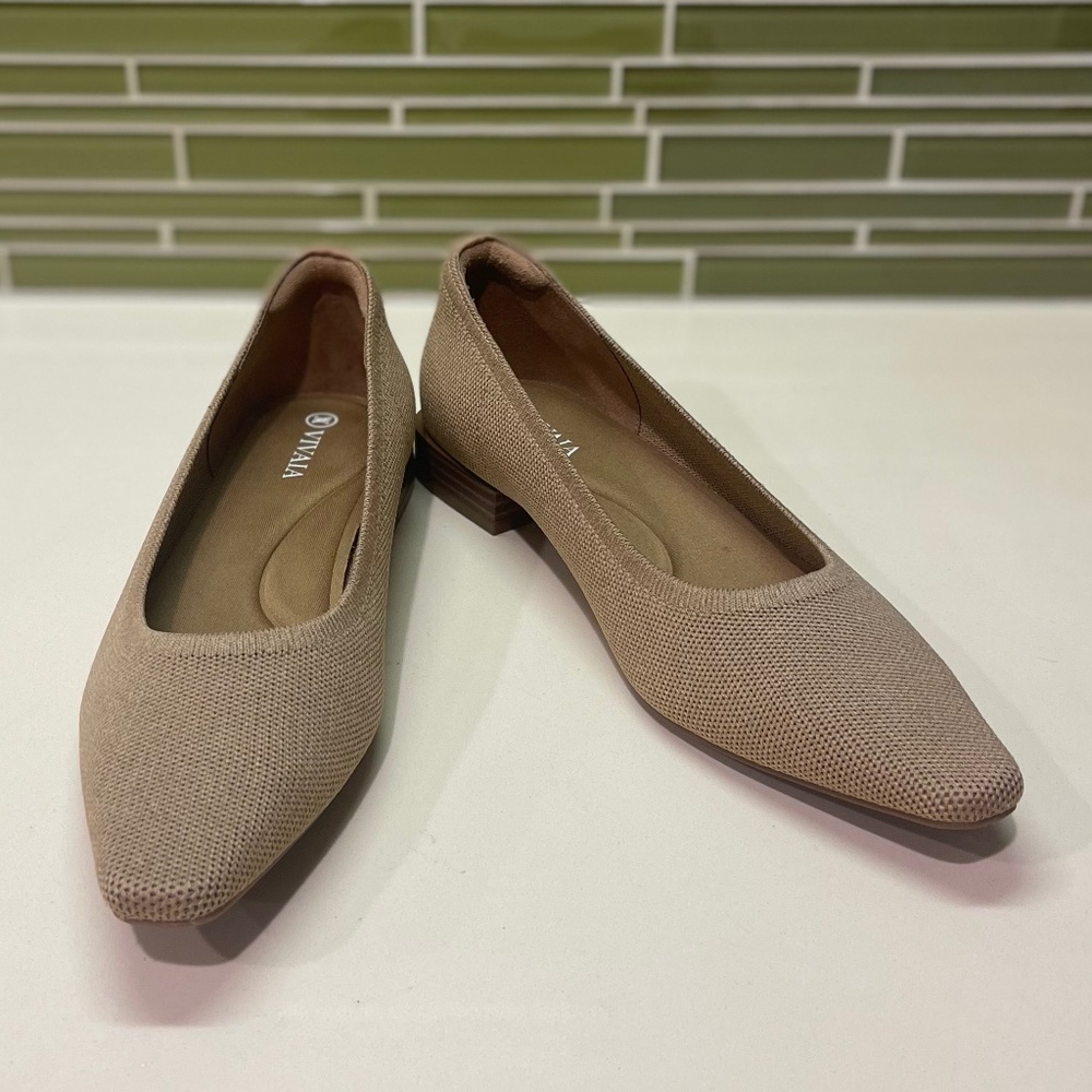 COPY - NWOB Tan Minnie Flats sz 38.5